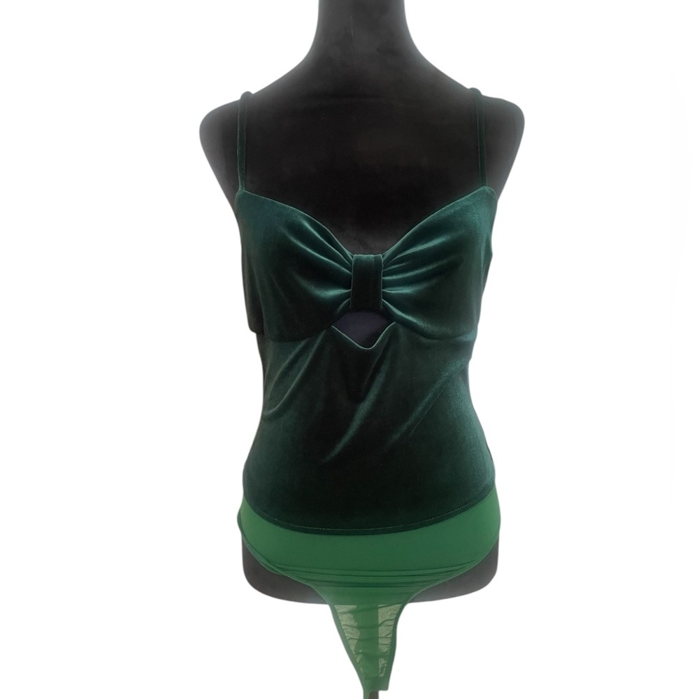 Lulus Undeniably Cute Emerald Green Velvet
Bow Bodysuit,Medium - Picture 2 of 9